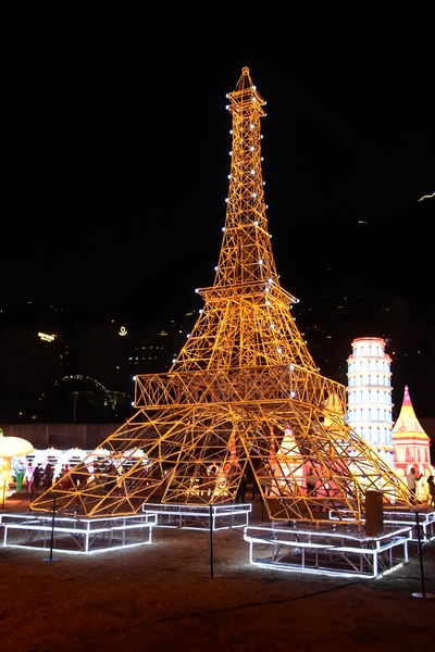 WONDERLAND A magical city of lights